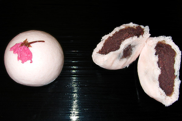 sakura-manju